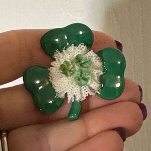 ☘️ Three Leaf Clover from Ireland Brooch